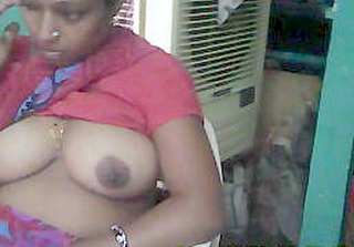 Desi village bahbi shows her big boobs