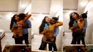 Desi lover boobs play and pussy fingering in hotel mirror